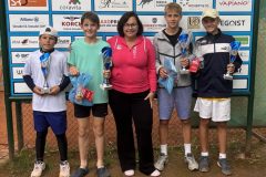 Siegerehrung-U12-und-U14-maennlich-scaled